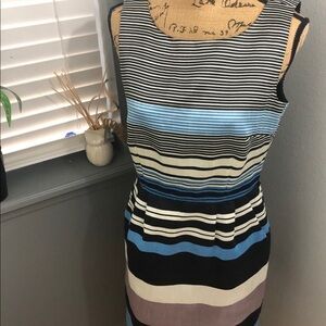 Just Taylor black & blue striped classic dress 💕